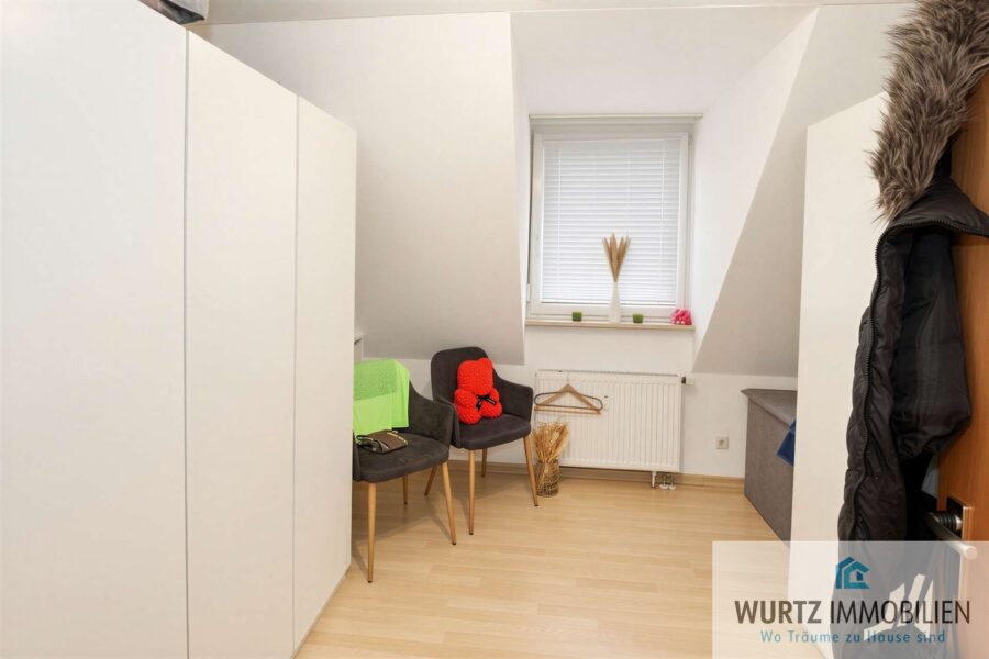 Schlafzimmer 1. DG