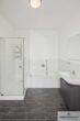 Außergewöhnliche 3,5-Zi.-Whg. im EG mit Süd-Terrasse - Badezimmer