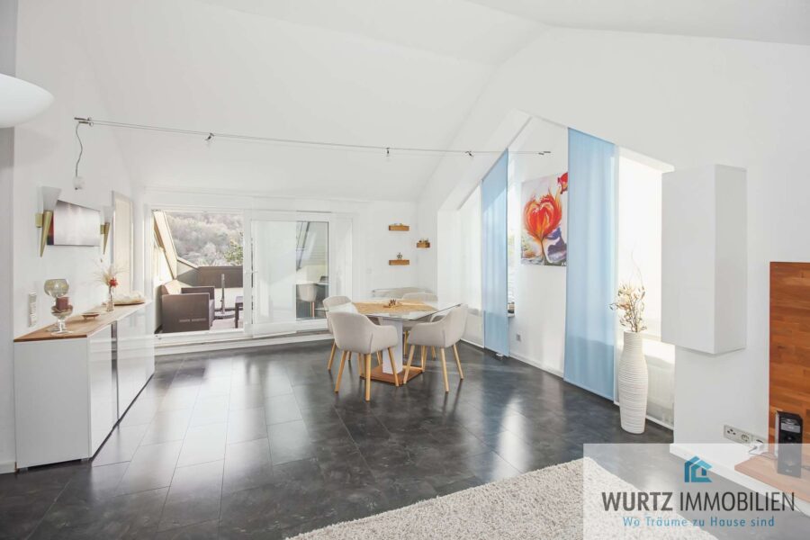 Wohnzimmer DG
