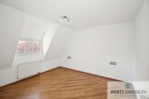 Modernisierte Dachgeschoss-Maisonette-Wohnung zentral in Renningen - Schlafzimmer 1. DG