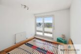 Sonnige 2-Zi.-Dachgeschoss-Whg. mit Weitblick - Schlafzimmer