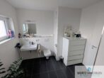 Moderne & Helle 3-Zi.-OG-Whg. im Mozart-Carré Leonberg - Badezimmer