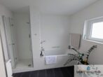 Moderne & Helle 3-Zi.-OG-Whg. im Mozart-Carré Leonberg - Badezimmer